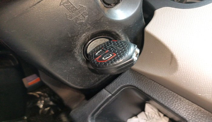 2013 Maruti Wagon R 1.0 VXI, Petrol, Manual, 1,15,011 km, interior