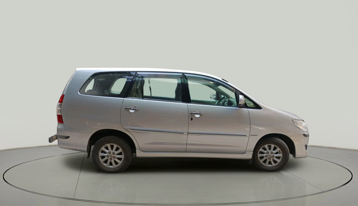 2012 Toyota Innova 2.5 VX 8 STR, Diesel, Manual, 1,94,517 km, exterior