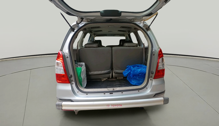 2012 Toyota Innova 2.5 VX 8 STR, Diesel, Manual, 1,94,517 km, exterior