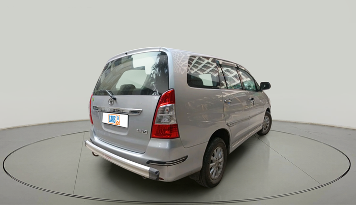 2012 Toyota Innova 2.5 VX 8 STR, Diesel, Manual, 1,94,517 km, exterior