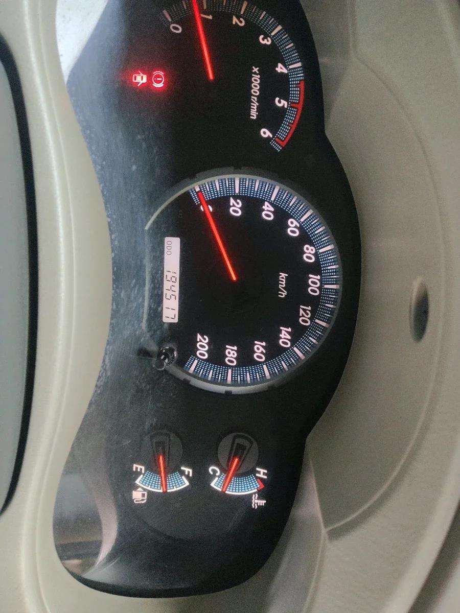 2012 Toyota Innova 2.5 VX 8 STR, Diesel, Manual, 1,94,517 km, interior