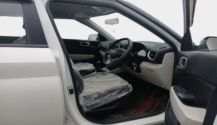 2024 Hyundai VENUE S 1.2, Petrol, Manual, 1,512 km, interior