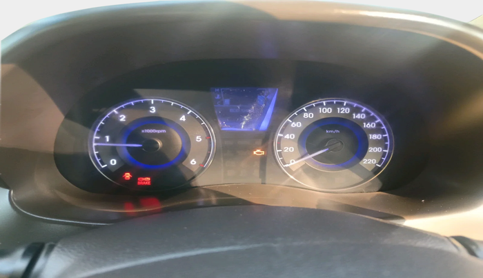 2011 Hyundai Verna FLUIDIC 1.6 CRDI SX, Diesel, Manual, 45,846 km, interior