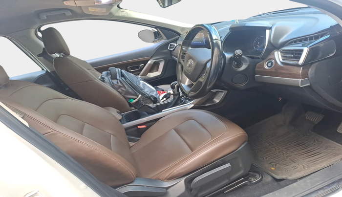 2022 Tata Harrier XZA 2.0L, Diesel, Automatic, 36,429 km, interior
