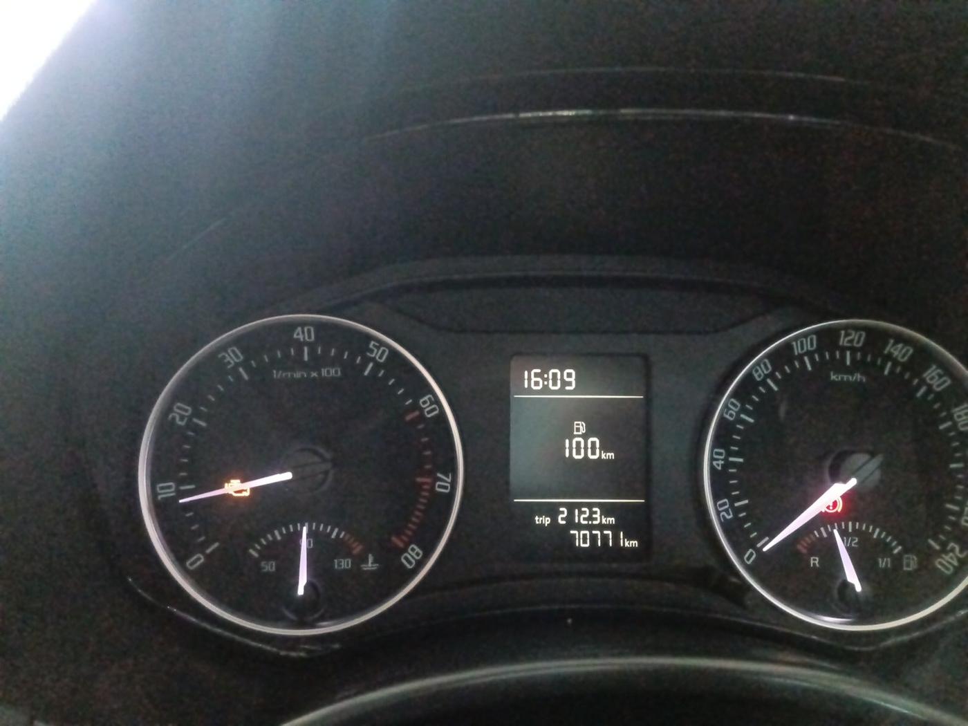 2010 Skoda Laura AMBIENTE 1.8 TSI, Petrol, Manual, 70,771 km, interior