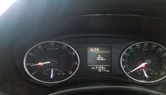 2010 Skoda Laura AMBIENTE 1.8 TSI, Petrol, Manual, 70,771 km, interior
