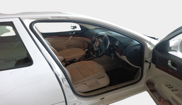 2010 Skoda Laura AMBIENTE 1.8 TSI, Petrol, Manual, 70,771 km, interior