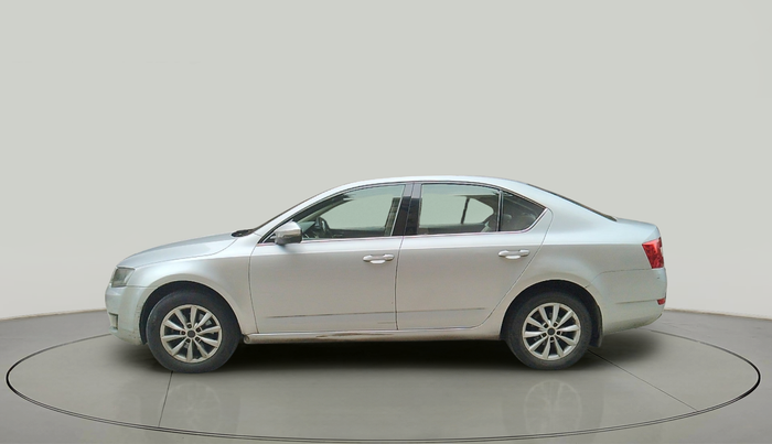 2015 Skoda Octavia 2.0 TDI CR STYLE PLUS AT, Diesel, Automatic, 2,09,904 km, exterior