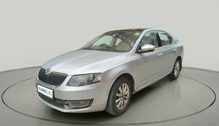 2015 Skoda Octavia 2.0 TDI CR STYLE PLUS AT, Diesel, Automatic, 2,09,904 km, exterior