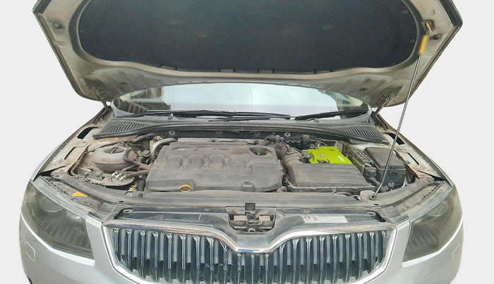 2015 Skoda Octavia 2.0 TDI CR STYLE PLUS AT, Diesel, Automatic, 2,09,904 km, exterior