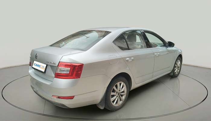 2015 Skoda Octavia 2.0 TDI CR STYLE PLUS AT, Diesel, Automatic, 2,09,904 km, exterior