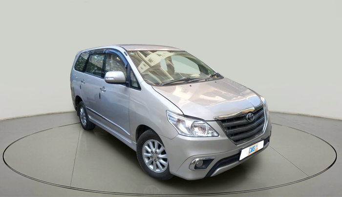 2014 Toyota Innova 2.5 VX 8 STR, Diesel, Manual, 1,12,081 km, exterior