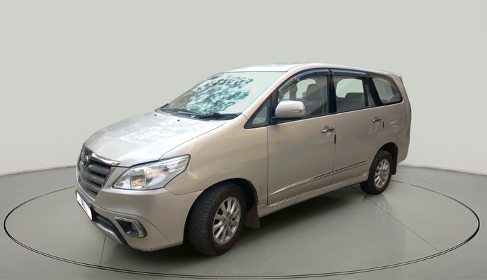 2014 Toyota Innova 2.5 VX 8 STR, Diesel, Manual, 1,12,081 km, exterior