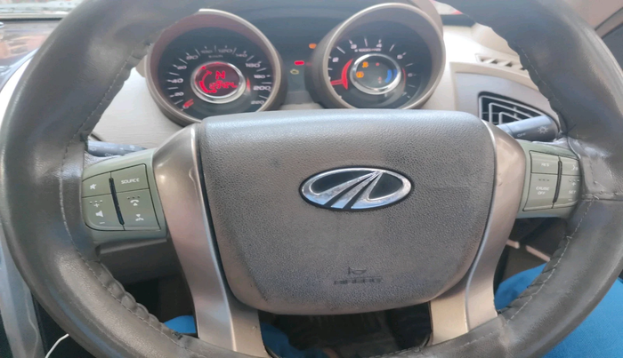 2012 Mahindra XUV500 W8, Diesel, Manual, 1,23,424 km, interior