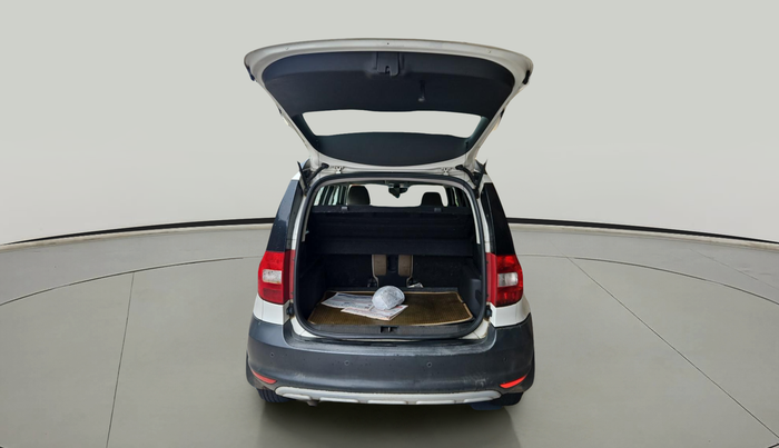 2011 Skoda Yeti AMBIENTE, Diesel, Manual, 1,37,209 km, exterior