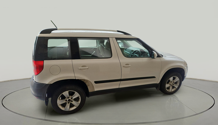 2011 Skoda Yeti AMBIENTE, Diesel, Manual, 1,37,209 km, exterior