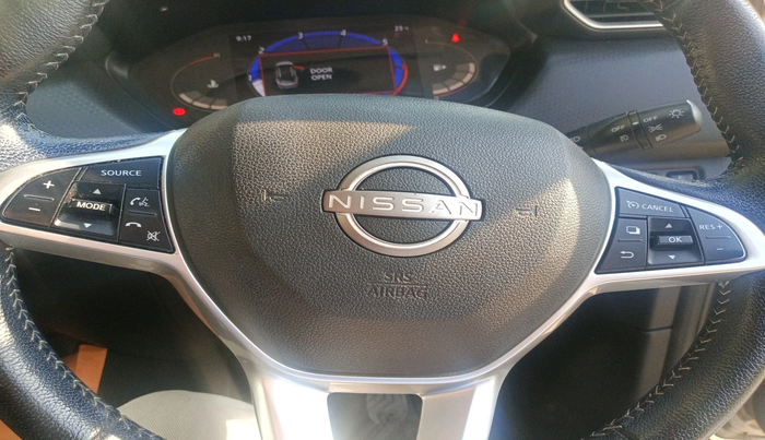 2023 Nissan MAGNITE XV PREMIUM TURBO CVT, Petrol, Automatic, 54,270 km, interior
