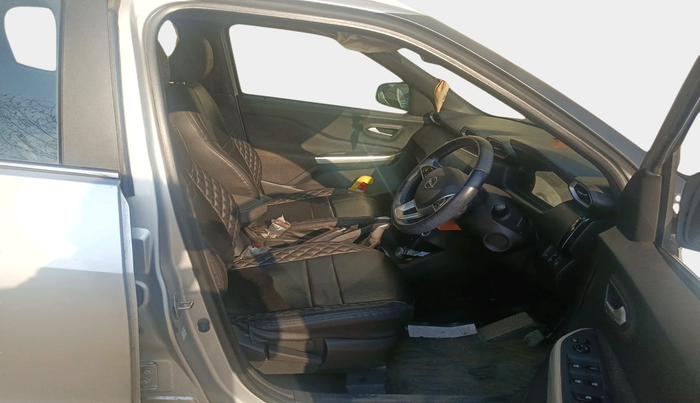 2023 Nissan MAGNITE XV PREMIUM TURBO CVT, Petrol, Automatic, 54,270 km, interior