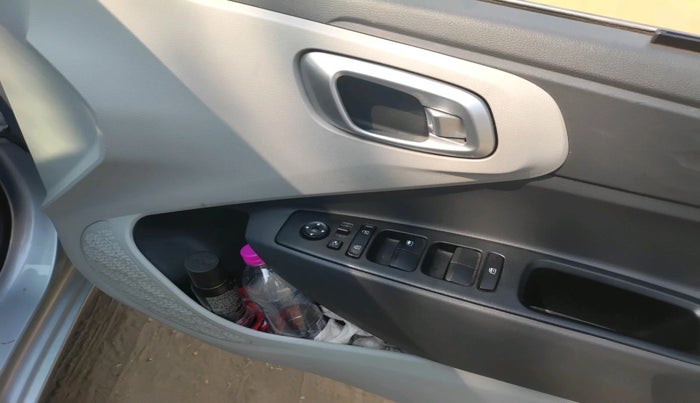 2022 Hyundai GRAND I10 NIOS SPORTZ 1.2 KAPPA VTVT CNG, Petrol, Manual, 19,240 km, interior