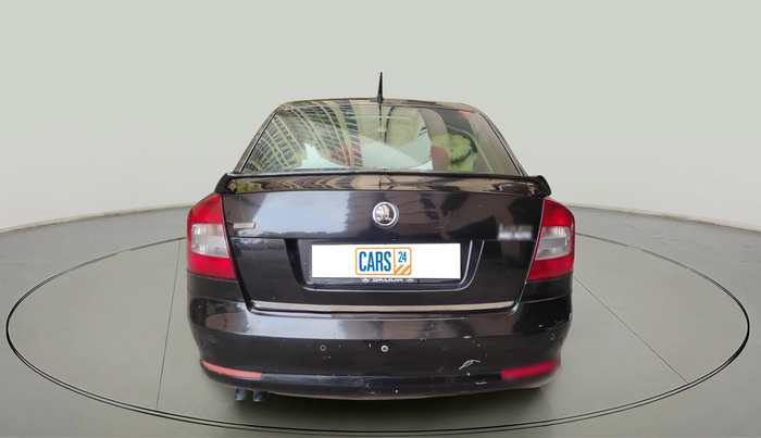 2010 Skoda Laura AMBITION 2.0 TDI CR MT, Diesel, Manual, 1,16,584 km, exterior