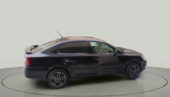 2010 Skoda Laura AMBITION 2.0 TDI CR MT, Diesel, Manual, 1,16,584 km, exterior