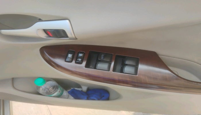 2011 Toyota Corolla Altis GL DIESEL, Diesel, Manual, 1,17,028 km, interior