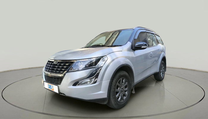 2018 Mahindra XUV500 W11 AT, Diesel, Automatic, 1,11,824 km, exterior