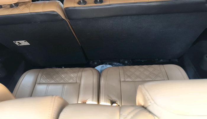 2018 Mahindra XUV500 W11 AT, Diesel, Automatic, 1,11,824 km, interior