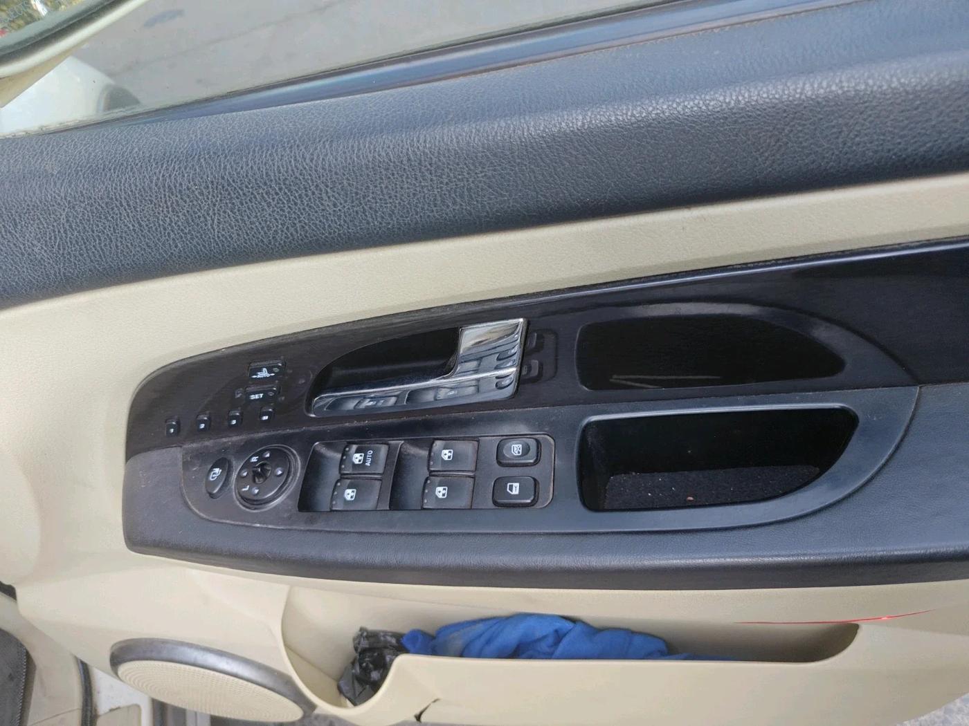 2015 Ssangyong Rexton RX 6, Diesel, Manual, 1,02,665 km, interior