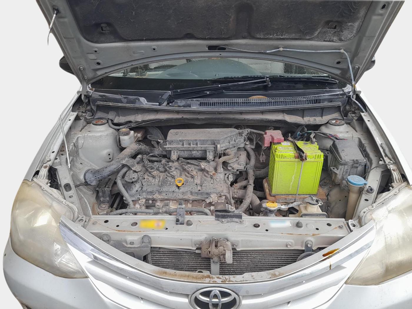 2012 Toyota Etios V, Petrol, Manual, 1,16,248 km, exterior