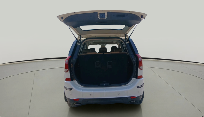 2019 Mahindra XUV500 W11, Diesel, Manual, 83,192 km, exterior