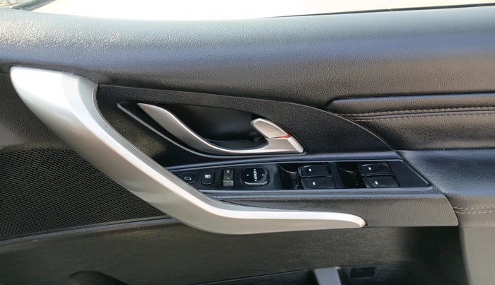 2019 Mahindra XUV500 W11, Diesel, Manual, 83,192 km, interior