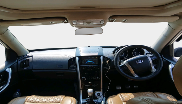 2019 Mahindra XUV500 W11, Diesel, Manual, 83,192 km, interior