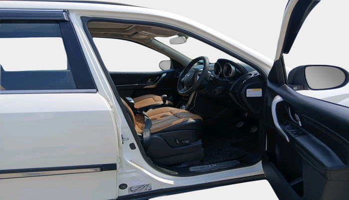 2019 Mahindra XUV500 W11, Diesel, Manual, 83,192 km, interior