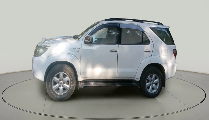 2010 Toyota Fortuner 3.0 4X4 MT, Diesel, Manual, 1,79,109 km, exterior