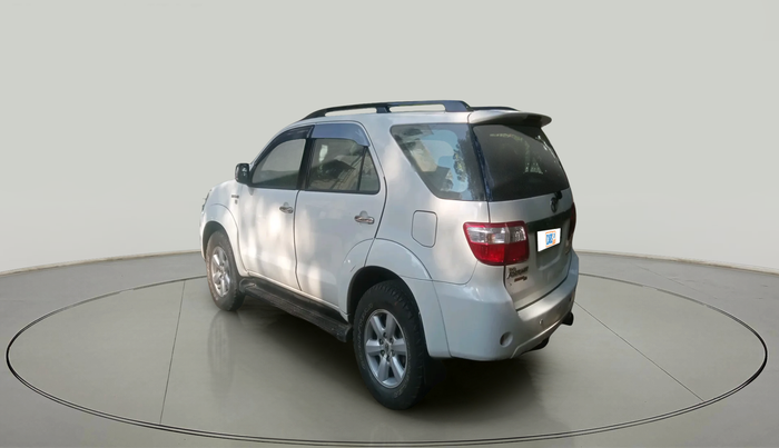 2010 Toyota Fortuner 3.0 4X4 MT, Diesel, Manual, 1,79,109 km, exterior