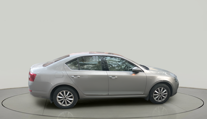 2014 Skoda Octavia ELEGANCE 1.8 TSI AT, Petrol, Automatic, 1,11,705 km, exterior