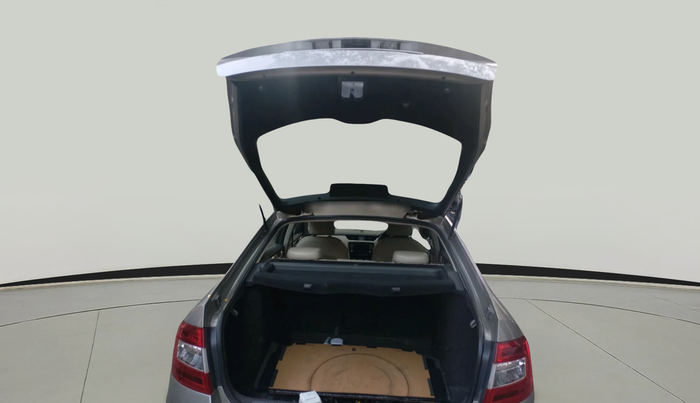 2014 Skoda Octavia ELEGANCE 1.8 TSI AT, Petrol, Automatic, 1,11,705 km, exterior