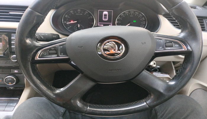 2014 Skoda Octavia ELEGANCE 1.8 TSI AT, Petrol, Automatic, 1,11,705 km, interior