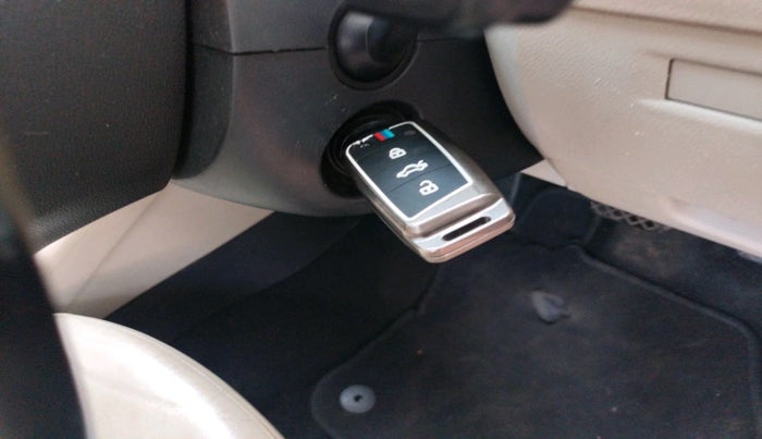 2014 Skoda Octavia ELEGANCE 1.8 TSI AT, Petrol, Automatic, 1,11,705 km, interior