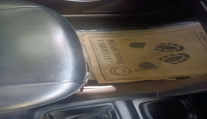 2013 Maruti Swift VXI, Petrol, Manual, 84,208 km, interior