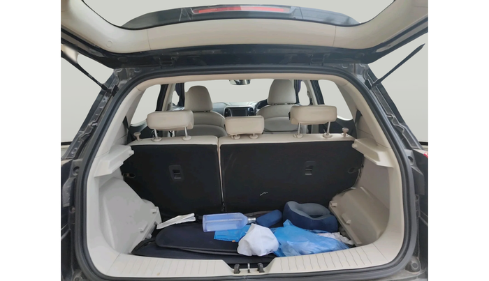 2021 Mahindra XUV300 W8 (O) 1.2 PETROL, Petrol, Manual, 44,677 km, exterior