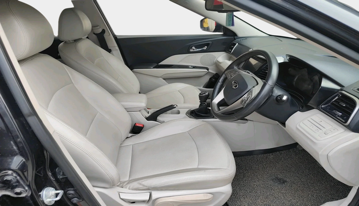 2021 Mahindra XUV300 W8 (O) 1.2 PETROL, Petrol, Manual, 44,677 km, interior