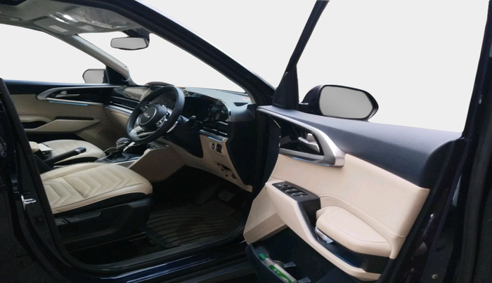 2022 KIA CARENS LUXURY PLUS 1.4 PETROL DCT 7 STR, Petrol, Automatic, 9,189 km, interior