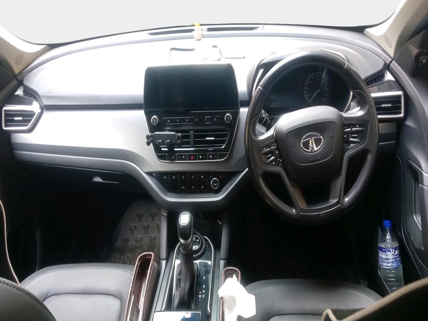 2020 Tata Harrier XZA PLUS 2.0L DARK EDITION, Diesel, Automatic, 23,248 km, interior