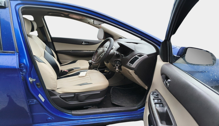 2011 Hyundai i20 ASTA 1.2, Petrol, Manual, 1,05,046 km, interior