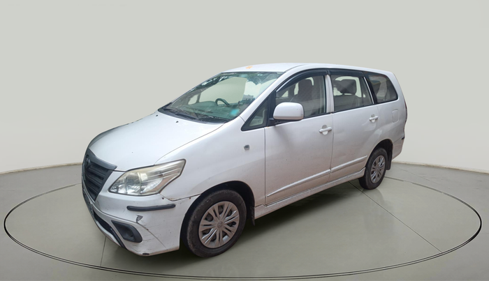 2015 Toyota Innova 2.5 GX 7 STR, Diesel, Manual, 1,11,891 km, exterior