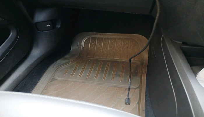 2011 Ford Figo ZXI 1.2 PETROL, Petrol, Manual, 70,661 km, interior