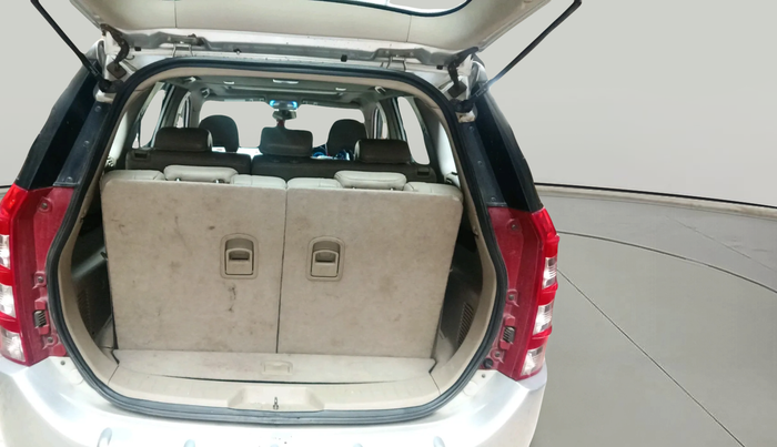 2017 Mahindra XUV500 W10 AT, Diesel, Automatic, 83,937 km, exterior