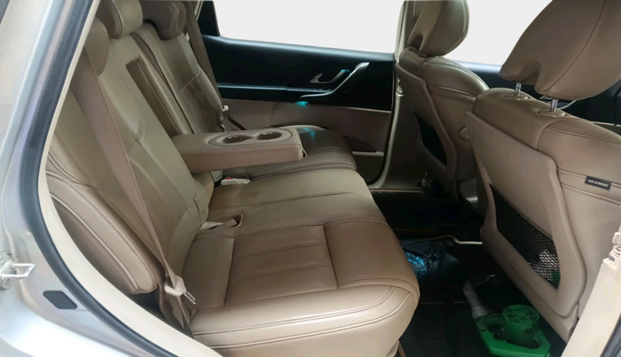 2017 Mahindra XUV500 W10 AT, Diesel, Automatic, 83,937 km, interior